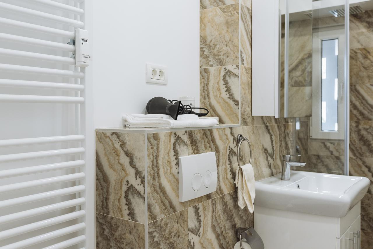 Luxury City Centre Apartment Bucharest Luaran gambar
